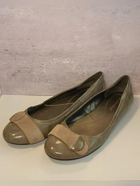 Naturalizer ‘Hasten’ Taupe/Gray Ballet Flats - Picture 2 of 10